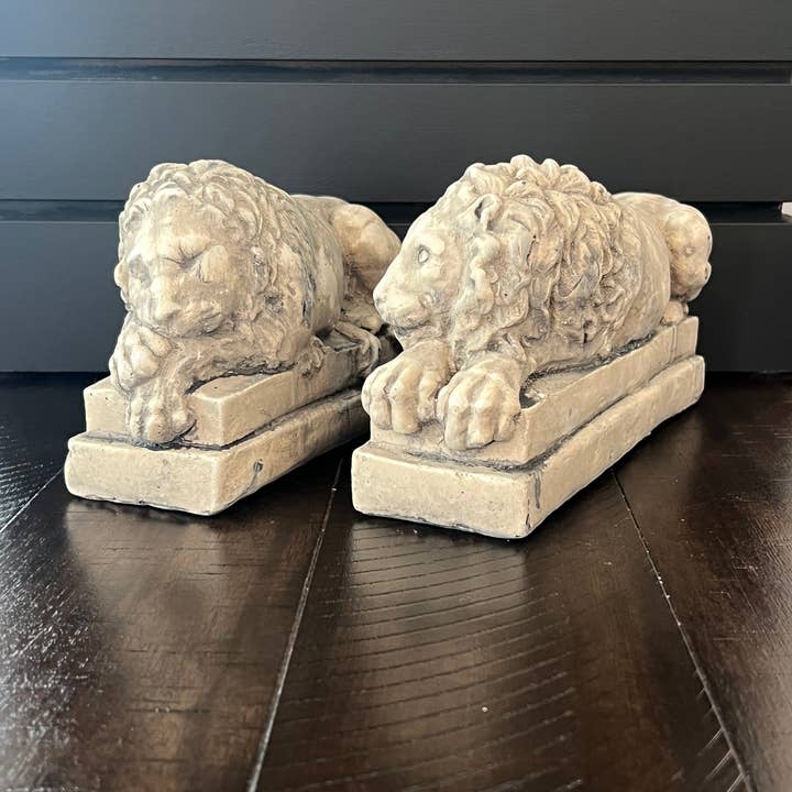 Masterpiece Studio - Wholesale Bookend - Resting Lion Bookends (BK2)3