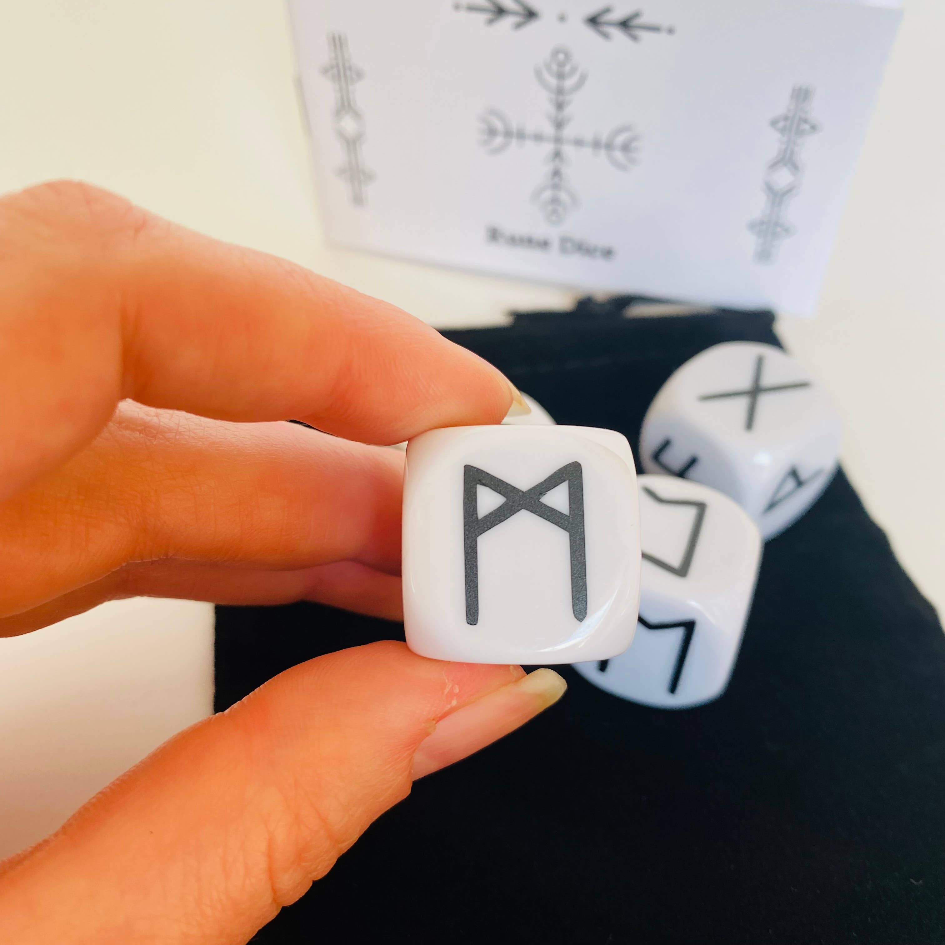 Sacred Moon&Stars – wholesale Dice – Divination Dice Runes0