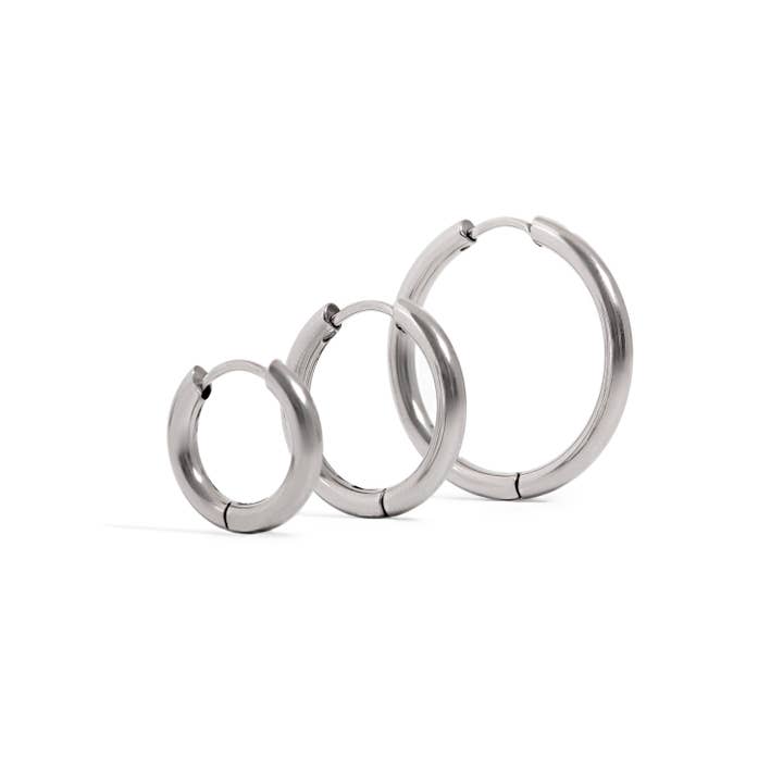 MASHALLAH - Wholesale Oorringen - Hoepeloorbellen met veren (meerdere maten - goud en zilver)1