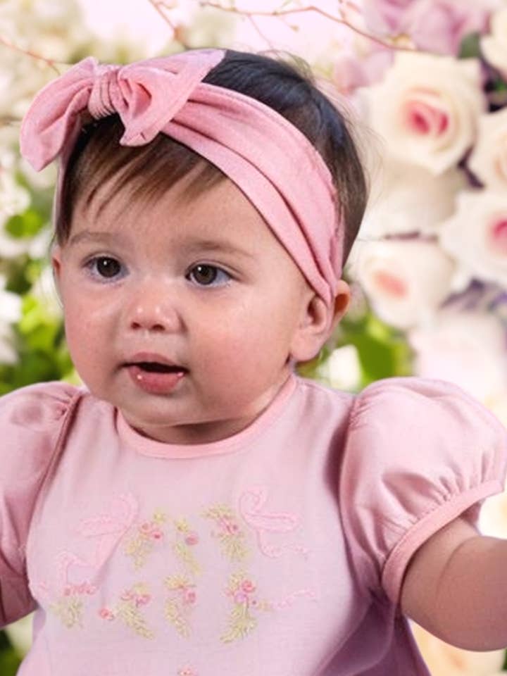 Vestido bordado a mano con capullos de rosa antigua rosa para venta al por mayor de Hello Bebes!