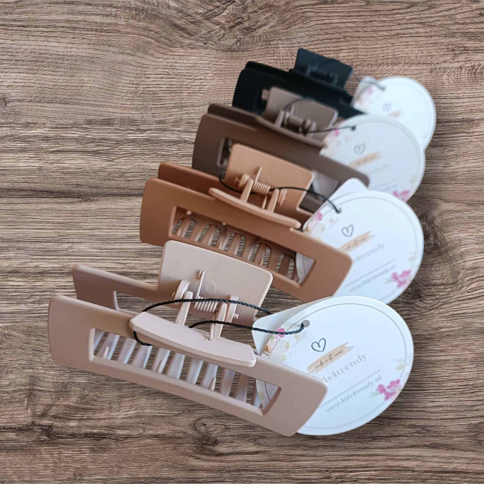 Kids4trendy – wholesale Hair accessories set – Women’s – Hair claw set women6