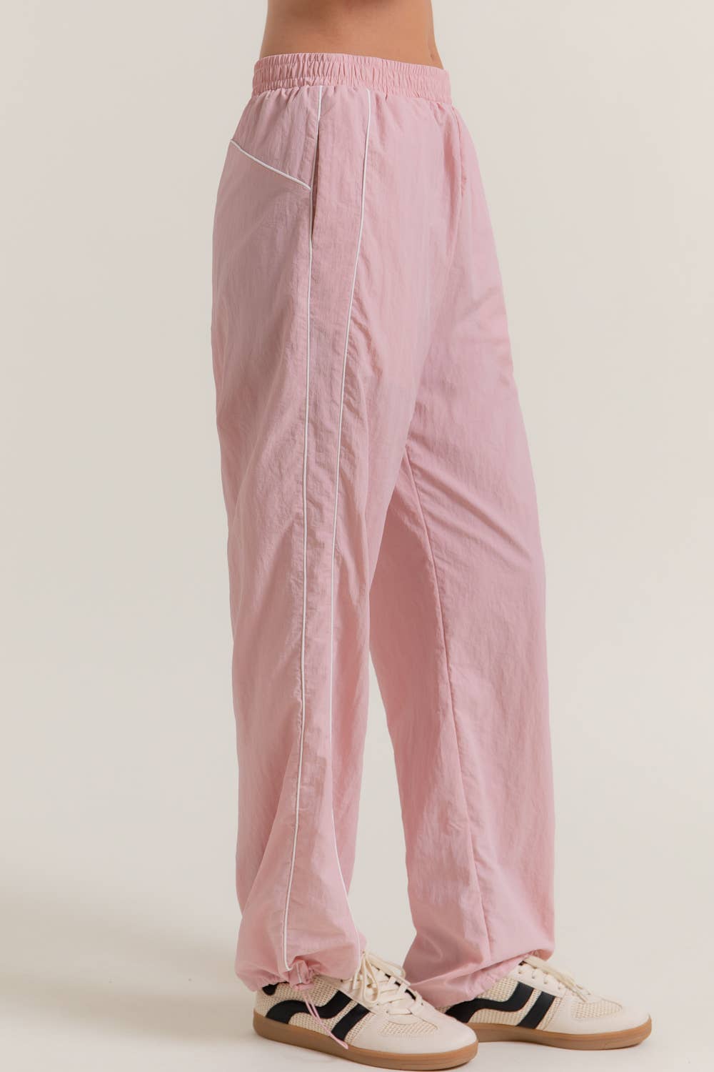 Active Basic | Active USA - Wholesale Sportbroek - Dames - Anorakstof Zijpijpen Trainingsbroek met Openingsstopper12