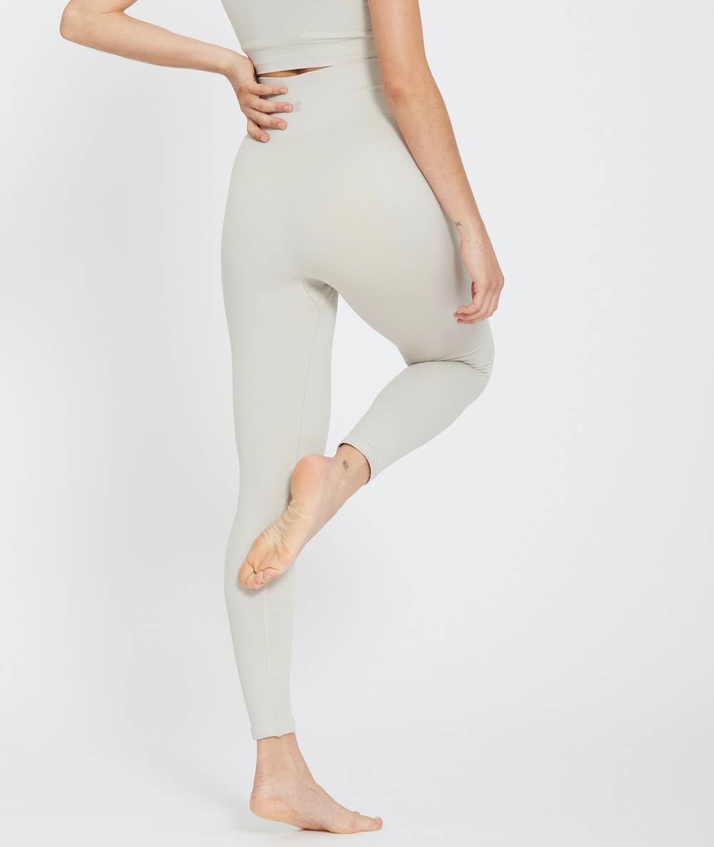 Yoga Searcher - Wholesale Athletic/Lounge Leggings - Women's - KEISHO - Legging made from recycled materials2