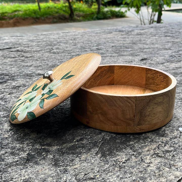 Natural Caja Roti de madera pintada a mano y hecha a mano con madera de Sheesham de venta al por mayor en Faire