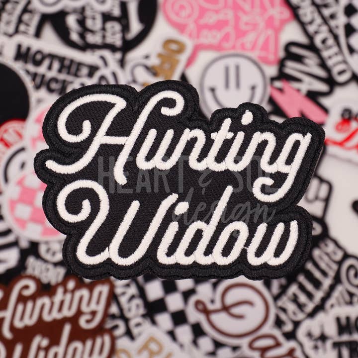 Patch da VIÚVA DE CAÇA por atacado de Heart & Sol Design