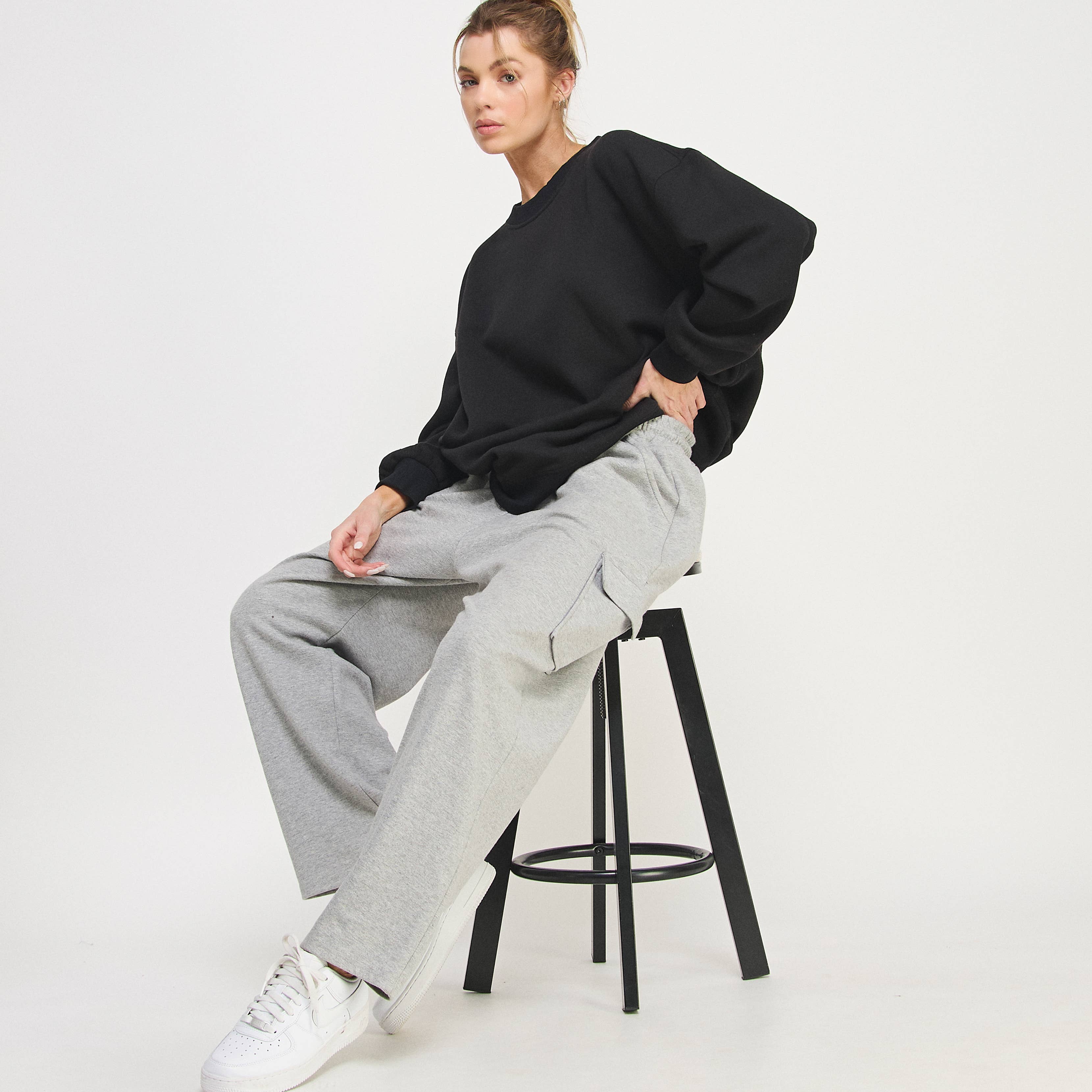 FREEZIA - Wholesale Sweatshirt - Women's - OVERSIZED CREWNECK SWEATSHIRT-FZ00011