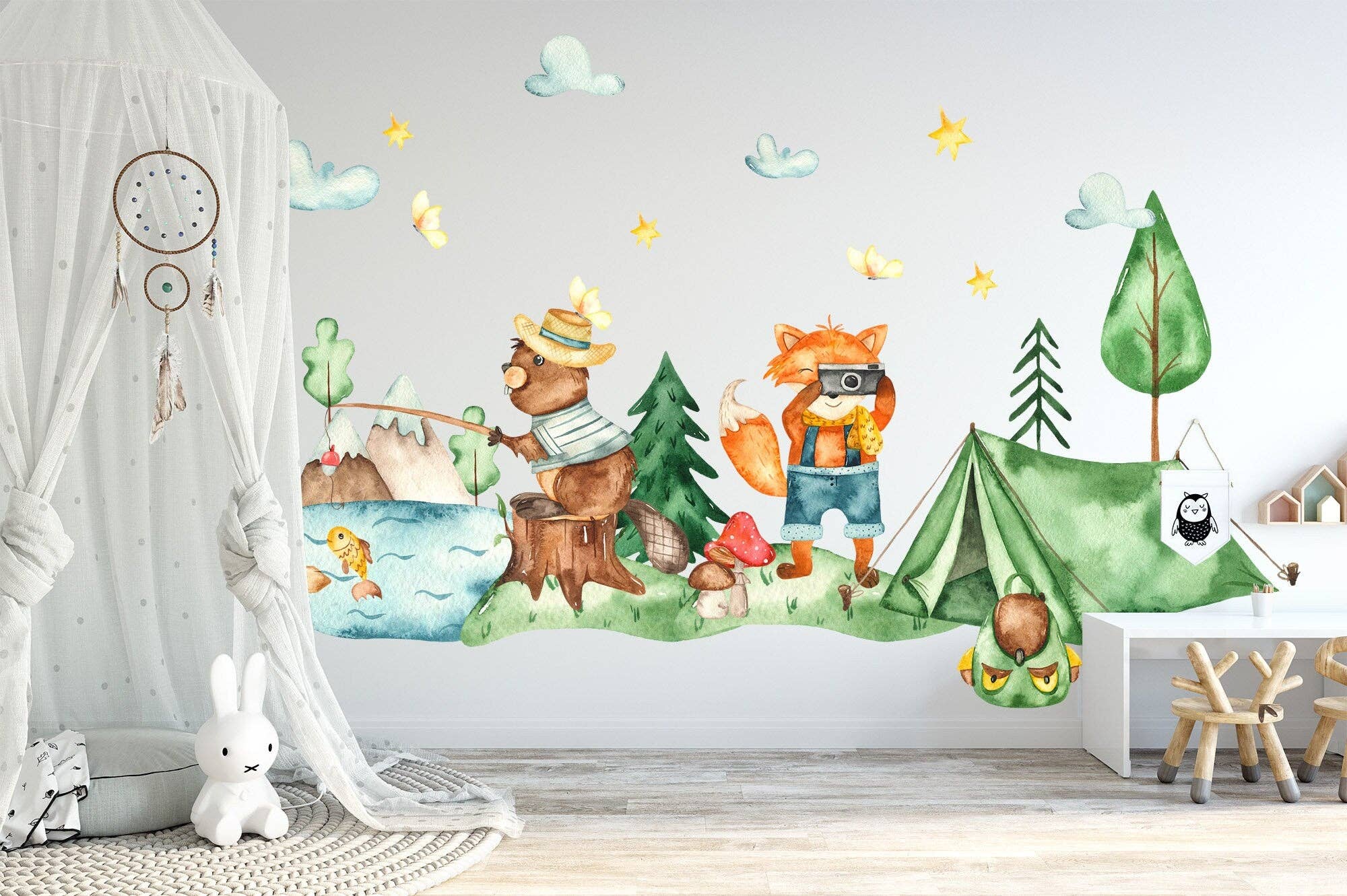 WallKoala - Vente Autocollant mural - Autocollant mural Campsite Adventures : pêche à l'ours, photographie de renards, tente de camping - BR0734