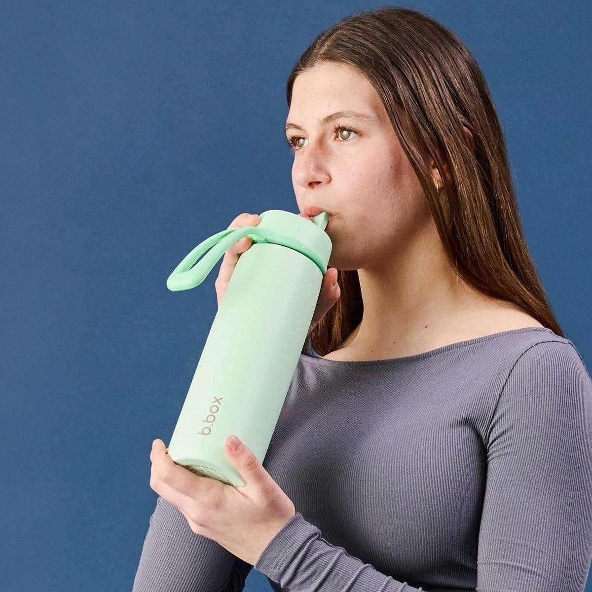 b.box USA - Wholesale Water Bottle - 23oz insulated flip top bottle - spearmint1