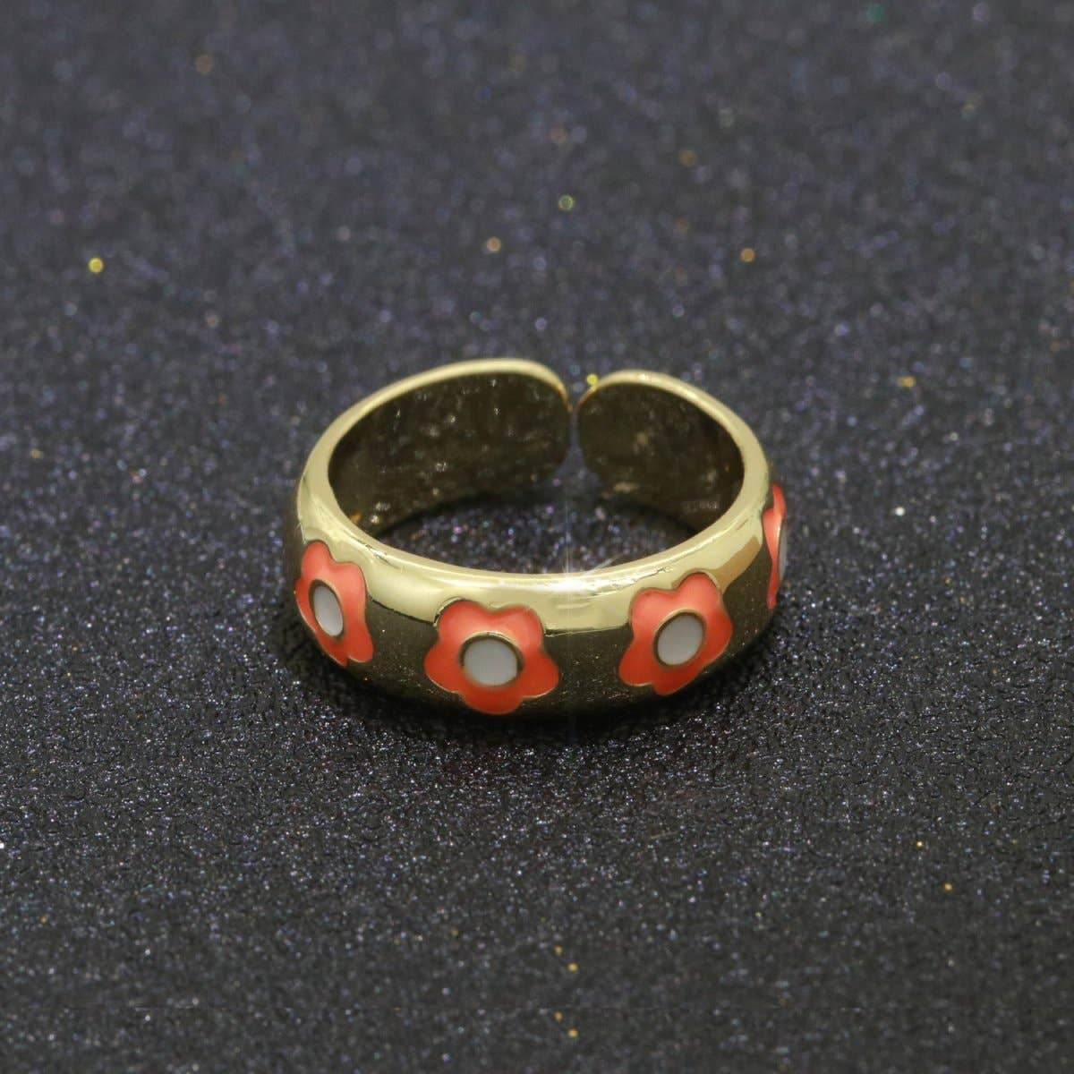 Aim Eternal – Anel de banda por atacado – Anel Ajustável Aberto com Margarida Dourada em Esmalte Joalharia Minimalista Empilhável Anel Midi S-021 ~ S-03021