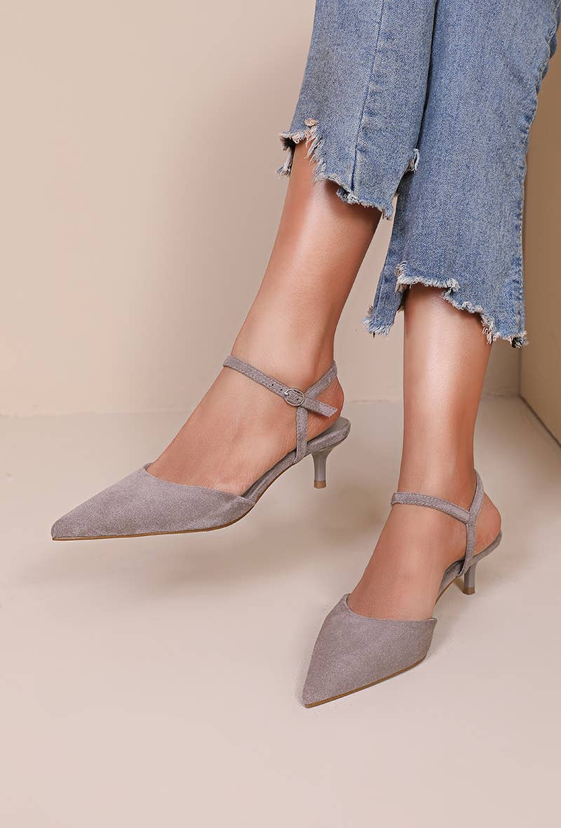 Joia Paris - Wholesale Low Heels - Women's - Pointed low-heeled pumps, ankle strap H8-1005E22