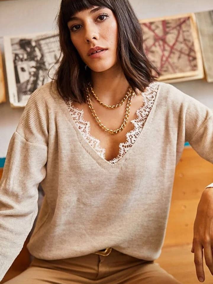 Blusa de Malha com Gola de Renda por atacado de Hoxton Gal