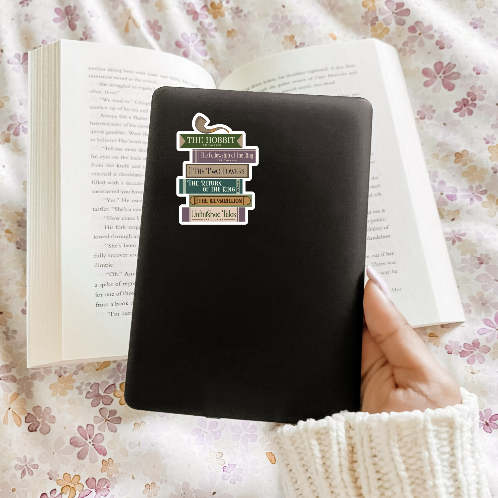 Chapter & Craft Studio - Vente Autocollant - Autocollant de pile de livres Le Seigneur des Anneaux (JRR Tolkien)3