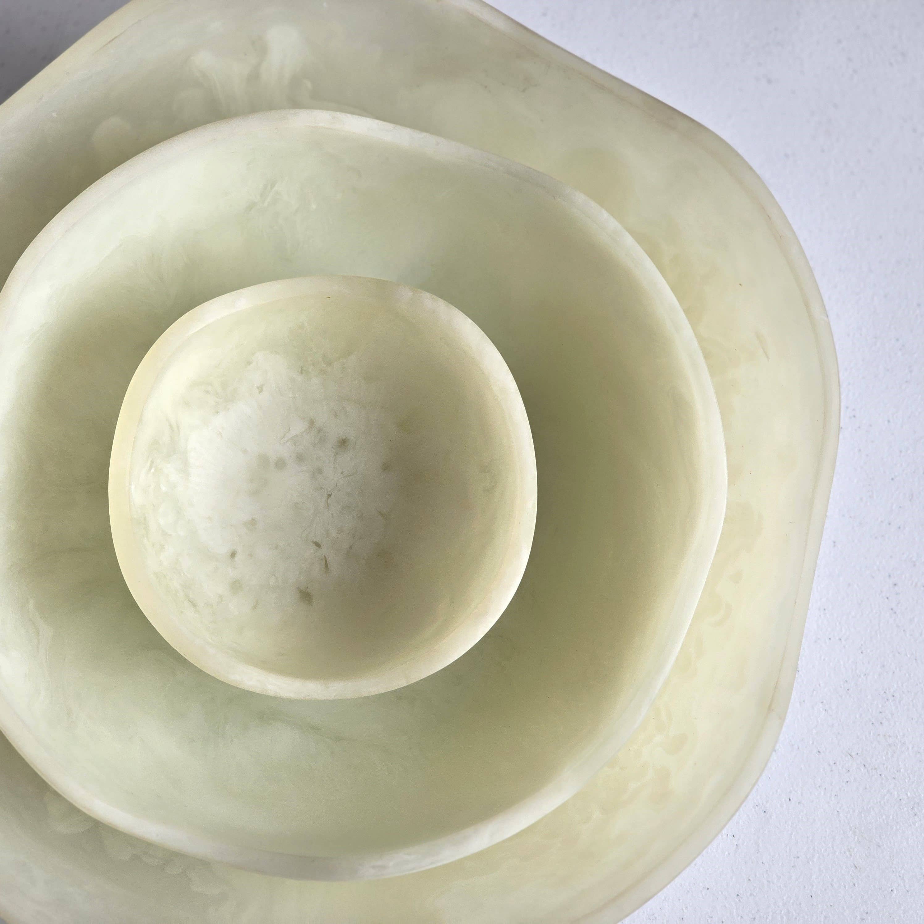 Gibb & Daan - Wholesale Serve Bowl - Large wavy 3 bowls Set - Matte Finish Hand Poured Resin22