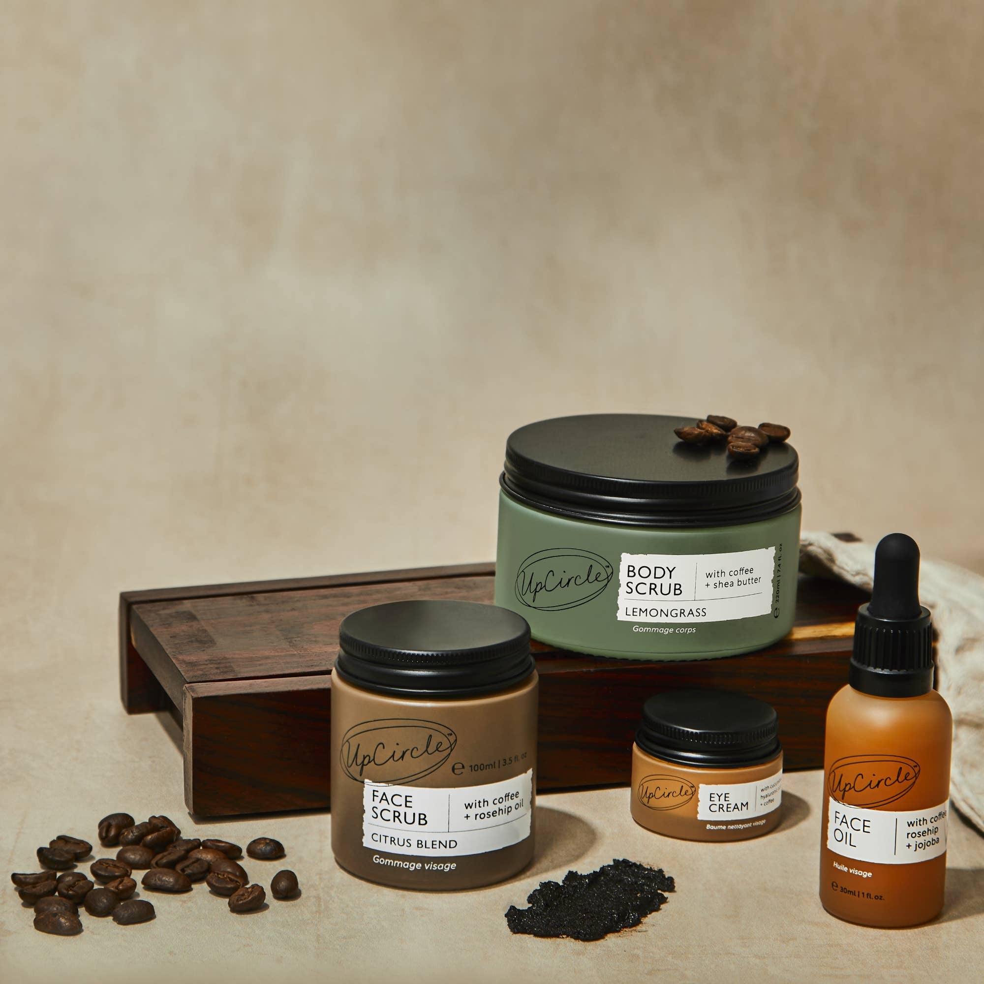 UpCircle Beauty Europe – Esfoliante corporal por atacado – Esfoliante Corporal Vegano Eco de Erva-Príncipe com Café + Manteiga de Karité5