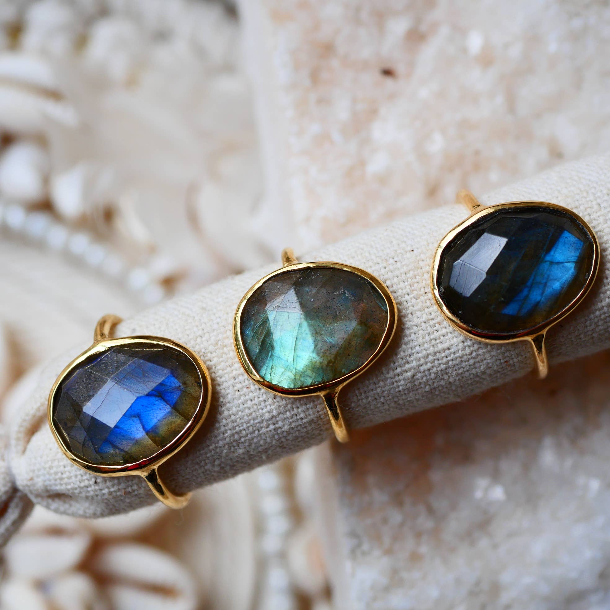 GINANDGER – Großhandel Mehrsteinige Ringe – MUKTI Ring - Labradorit - Schutz und Intuition0