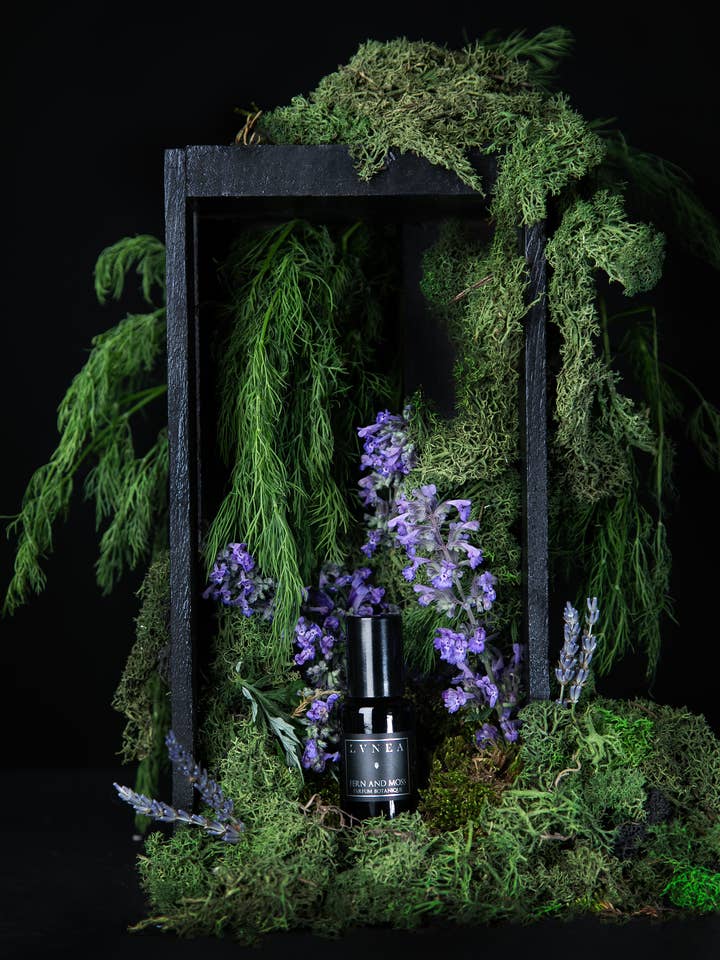FERN AND MOSS | Parfum Botanique for wholesale by Lvnea Perfume