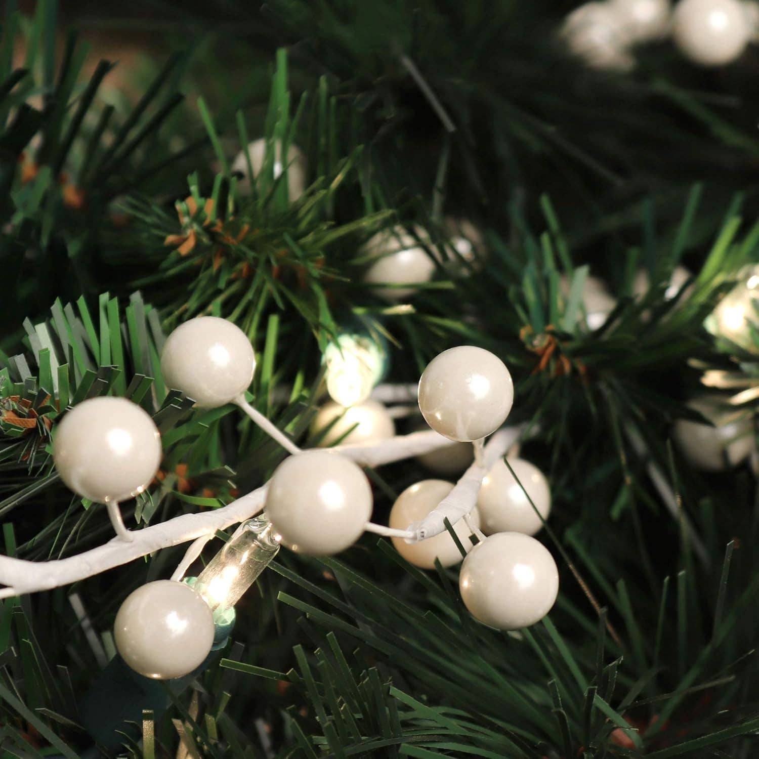 Larksilk - Wholesale Christmas Decoration - 24-Pack Pearl White Christmas Holly Berry Stems, 35 Berries2