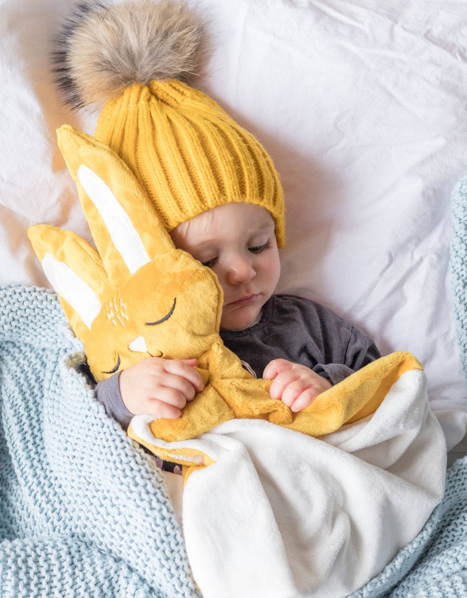 Shine on me Distribution - Vente Couverture douillette – bébé - Couverture de sécurité - Mustard Bunny - Marcel1