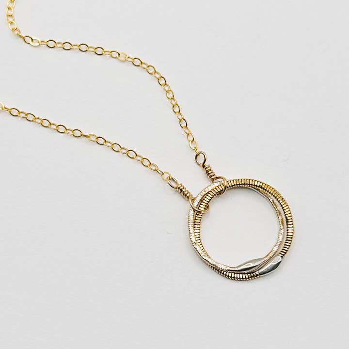 Middle Sister Designs - Wholesale Pendant/Charm Necklace - Double Interlocking Circle Necklace2