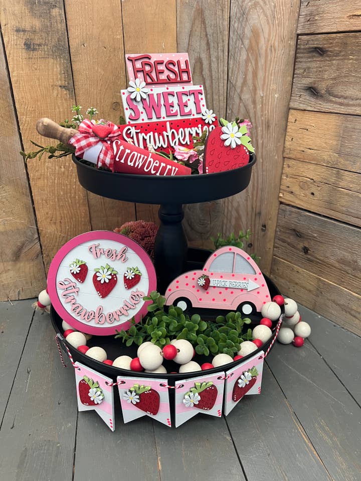 Kit de plateaux d'été en forme de fraise, panneaux de décoration, kit de bricolage pour la vente par Rustic Home Co LLC