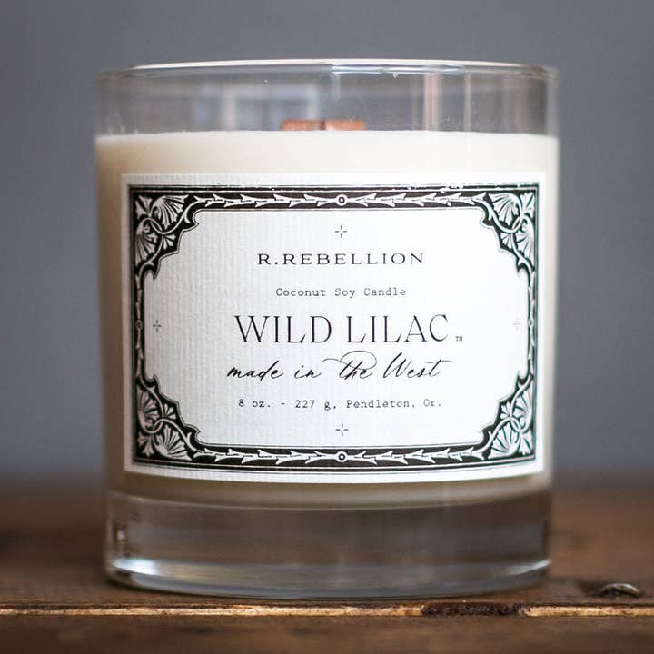 Vela Wild Lilac 8 oz. para venta al por mayor de R. Rebellion