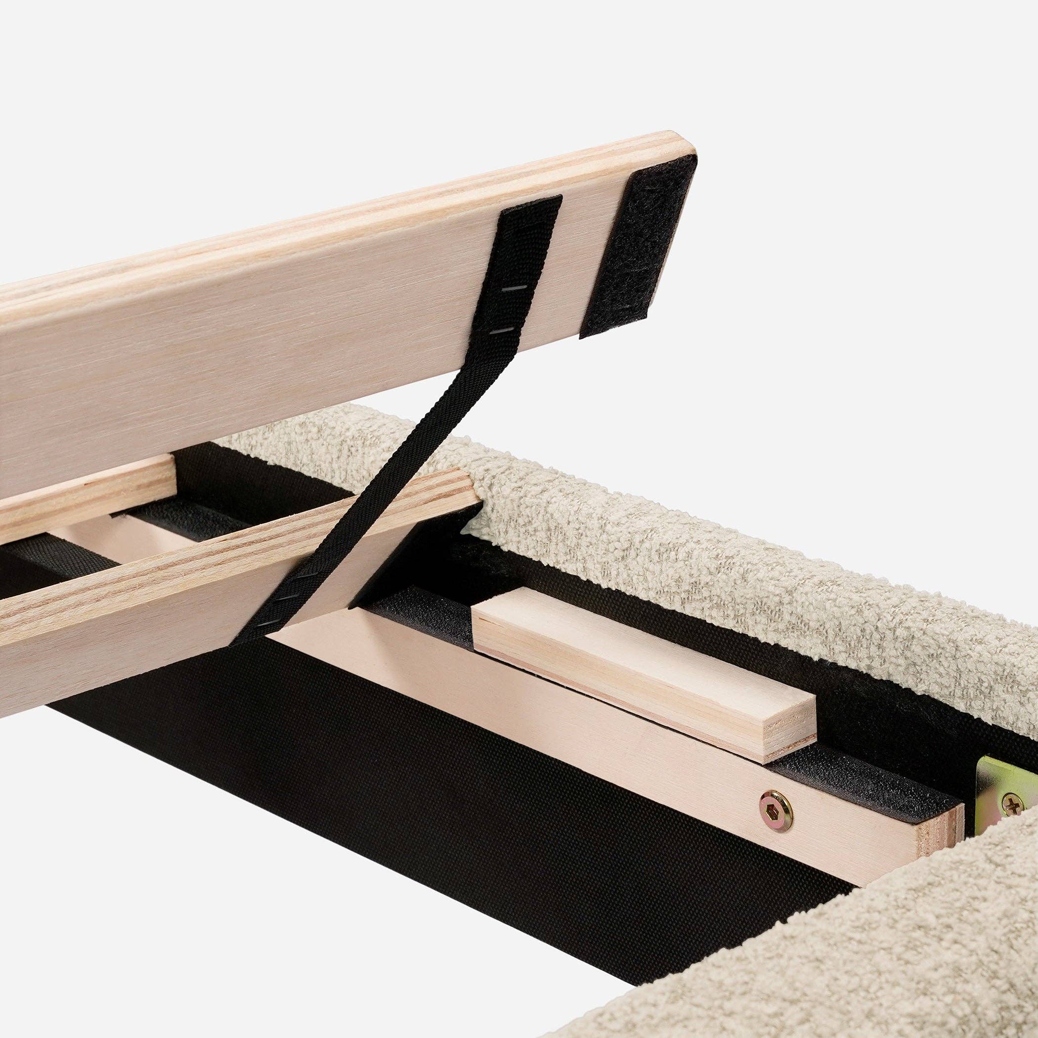 HOMYCASA DESIGN INC - Wholesale Bed - Normsman Dove Tufted Upholstered Platform Bed - Pearl White - Queen6