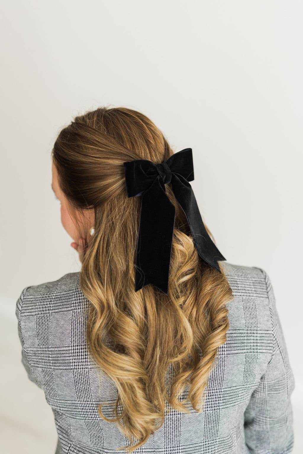 Grace & Grandeur - Wholesale Hair Bow - Women's - Large Velvet Hair Bow Barrette for Women | Bailee Bow1