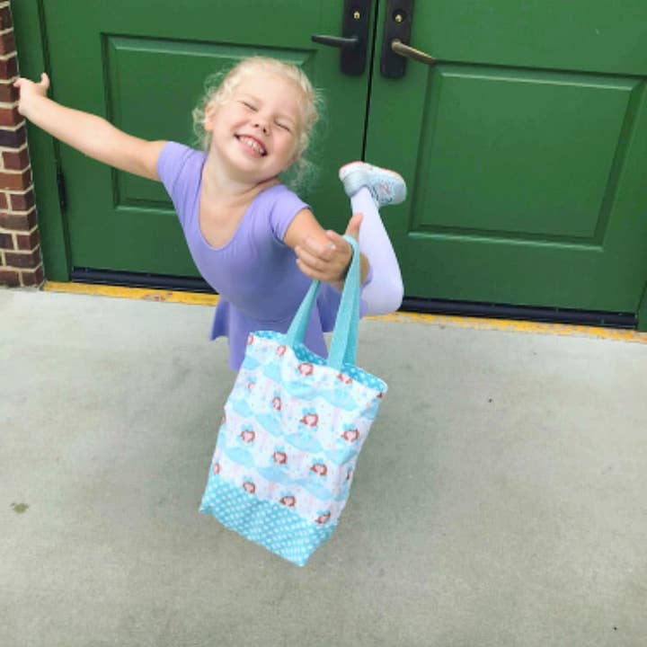 Nina's Flying Needle - Wholesale Tote Bag - Women's - Totes