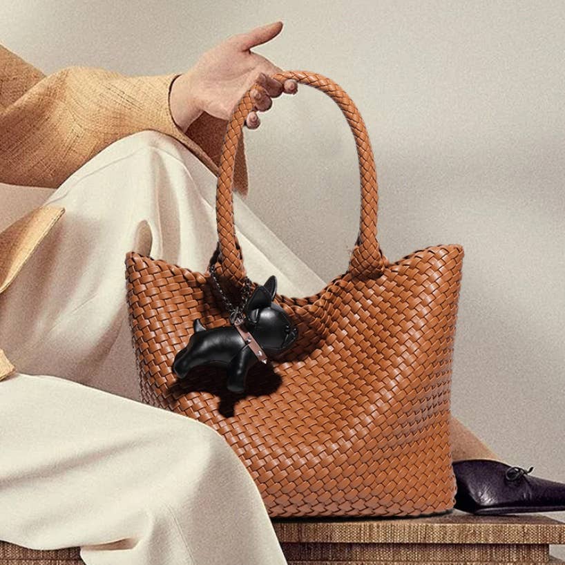 PEACH ACCESSORIES – wholesale Top handle bag – women's – B1851 Bag in the bag weave bag with bull dog details1