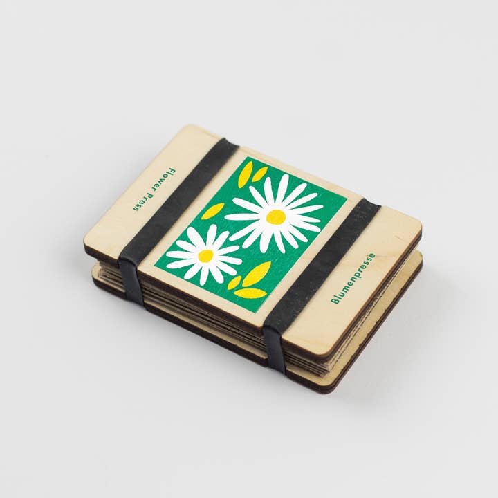 Studio Wald - UK Made - Wholesale DIY craft kit - Pocket Flower Press - Daisy0