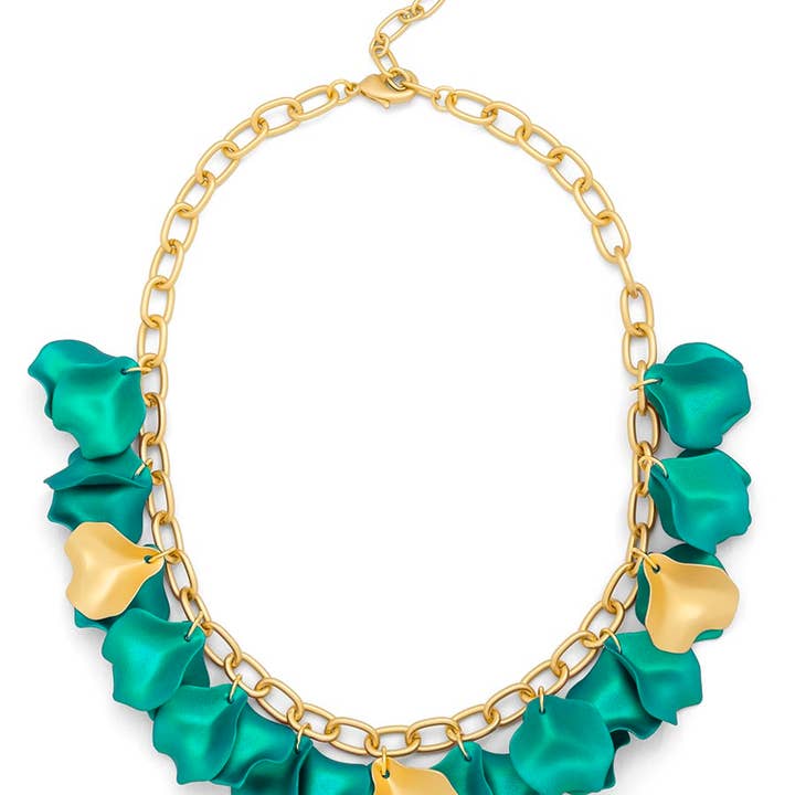 ZENZII Jewelry - Wholesale Link & Chain Necklace - Metallic Resin Petal Collar Link Necklace