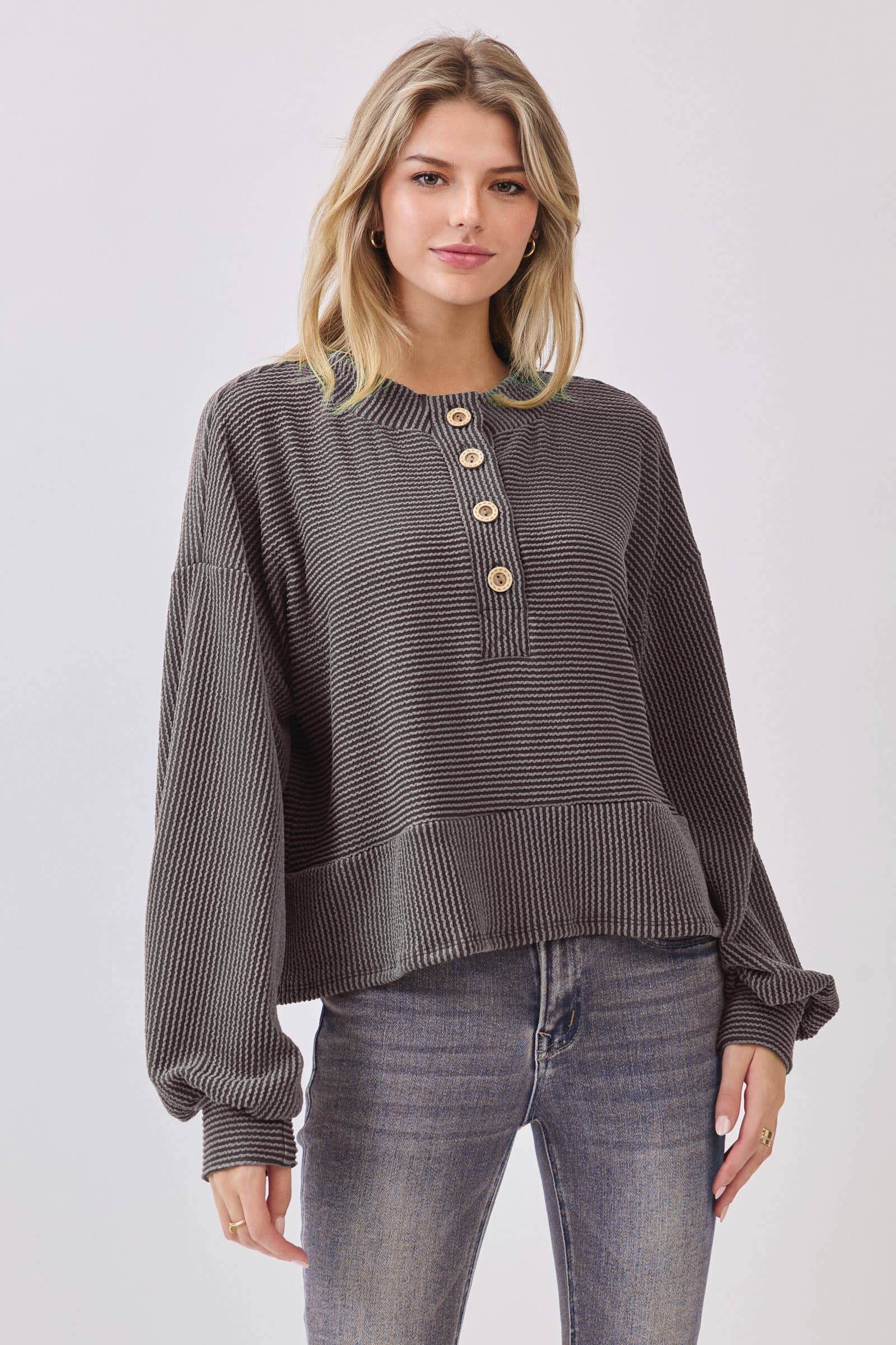 BOMBOM - Wholesale Knit Sweater - Women's - TL2078 Ribbed Button-Up Knit Pullover0