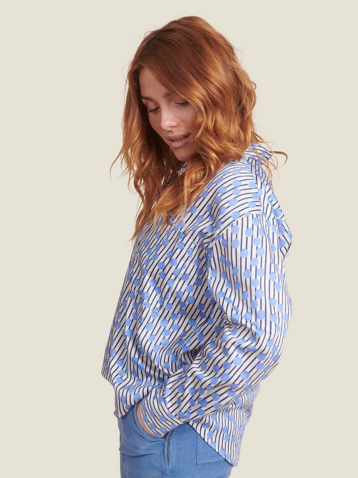 MADE IN SENS - Wholesale Button Down Shirt - Women's - CLEO GOMMETTE STRIPED BLUE SHIRT1