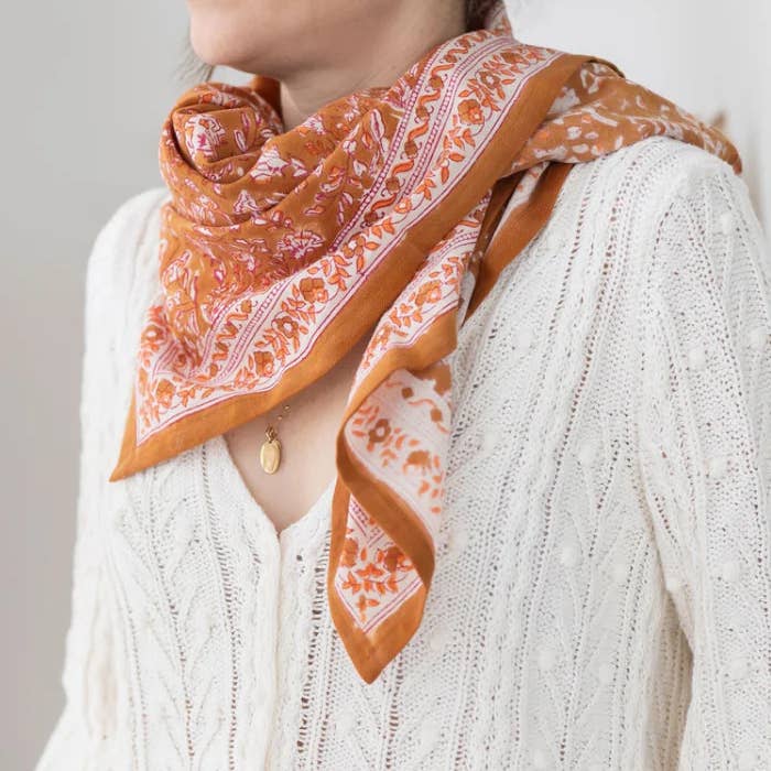 Large scarf (100x100) - Sarika Caramel for wholesale on Faire3