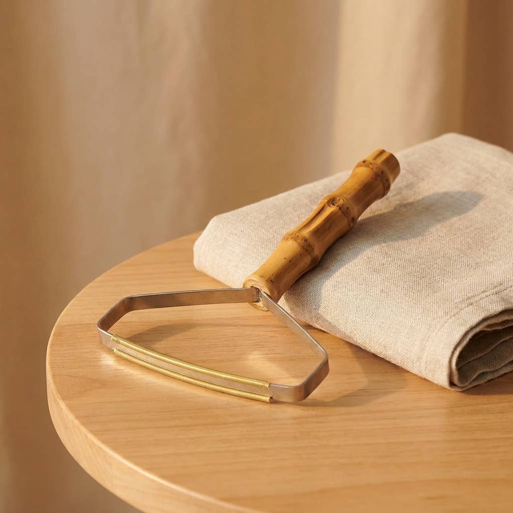 Bamboo Switch – wholesale Lint roller – Bamboo Carpet Lint Remover | Faire Market Bestseller2
