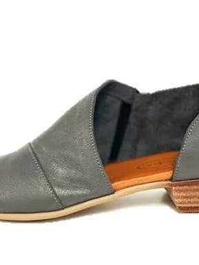 SANDÁLIA DE COURO DESI ABERTA - FUME por atacado de Sheridan Mia