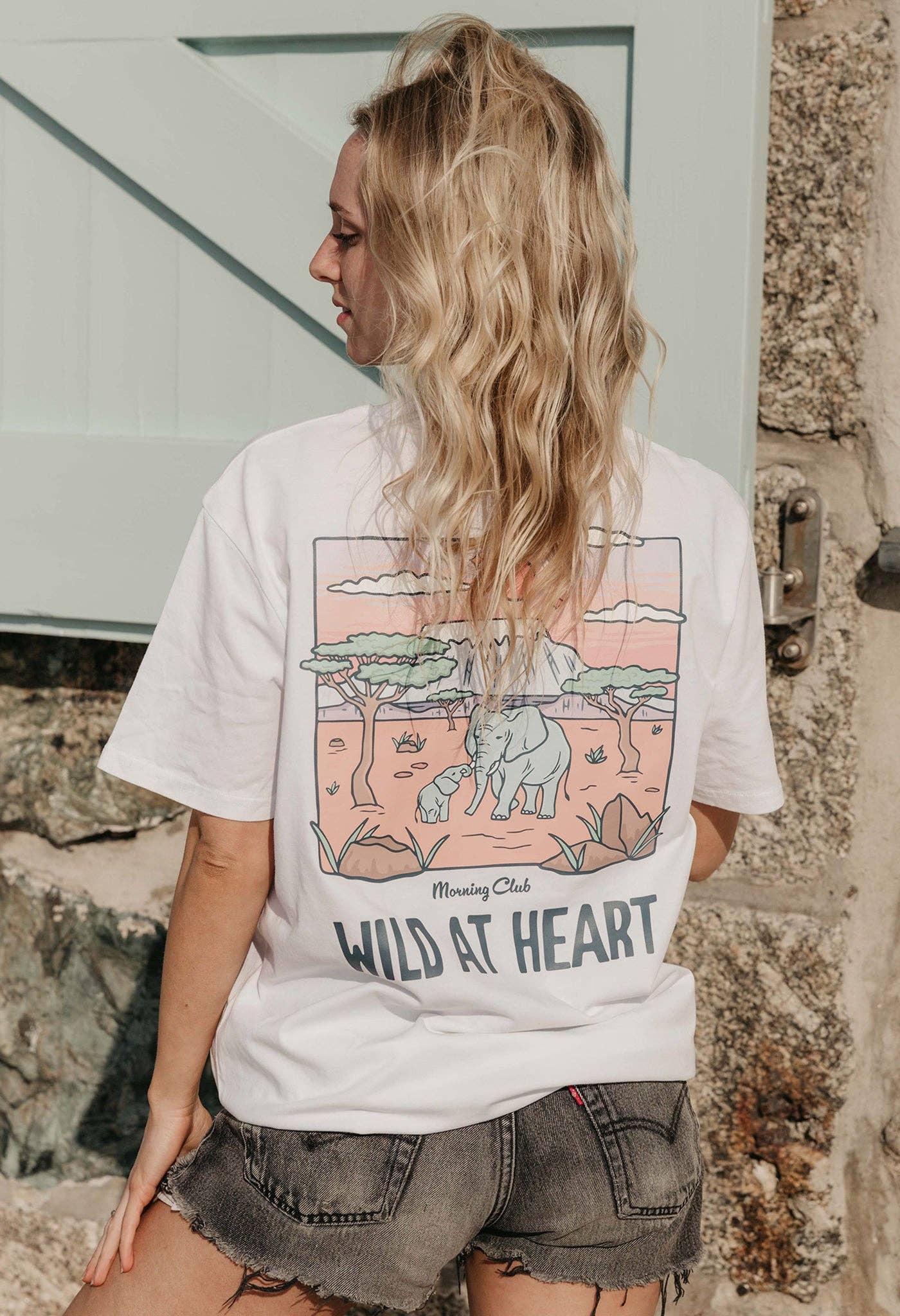 Morning Club Clothing – wholesale T-shirt (graphic) – unisex – Wild At Heart Organic Cotton T-Shirt5