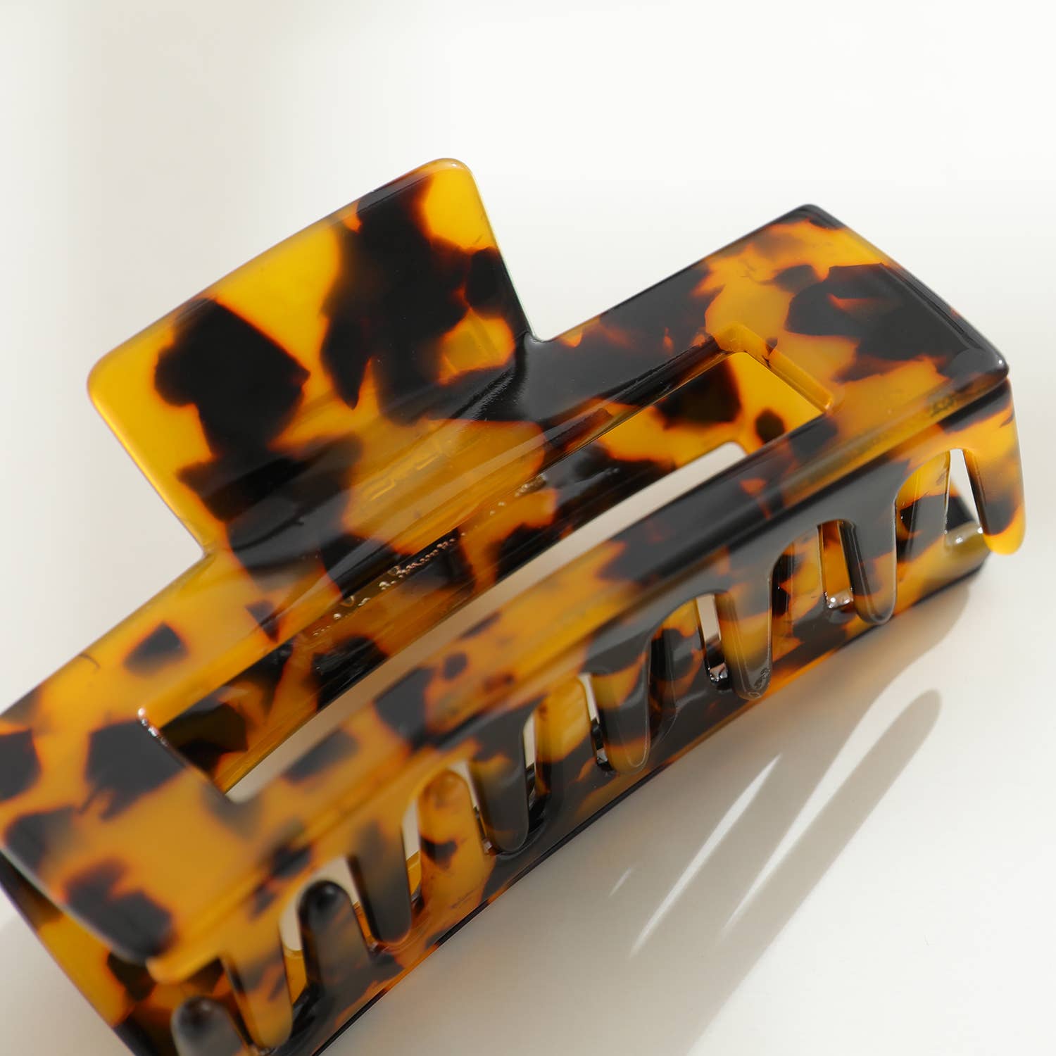 Assorted Luna Medium Core | Classic Medium Rectangle Claw Clip for wholesale on Faire8