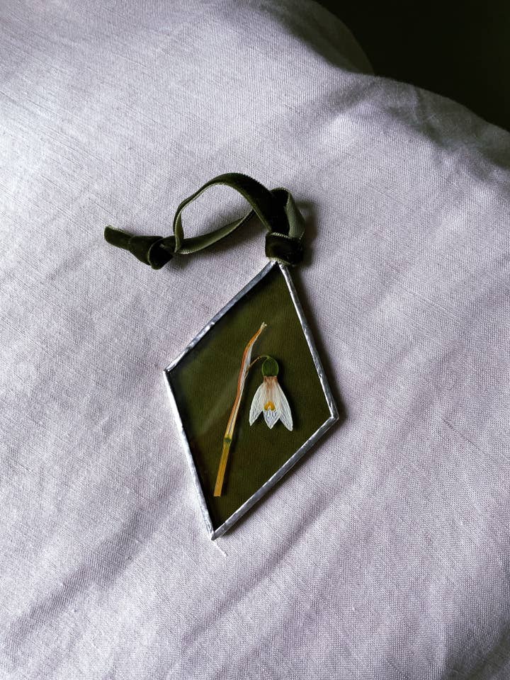 Snowdrop Green Glass Frame for wholesale by Rays of Hope