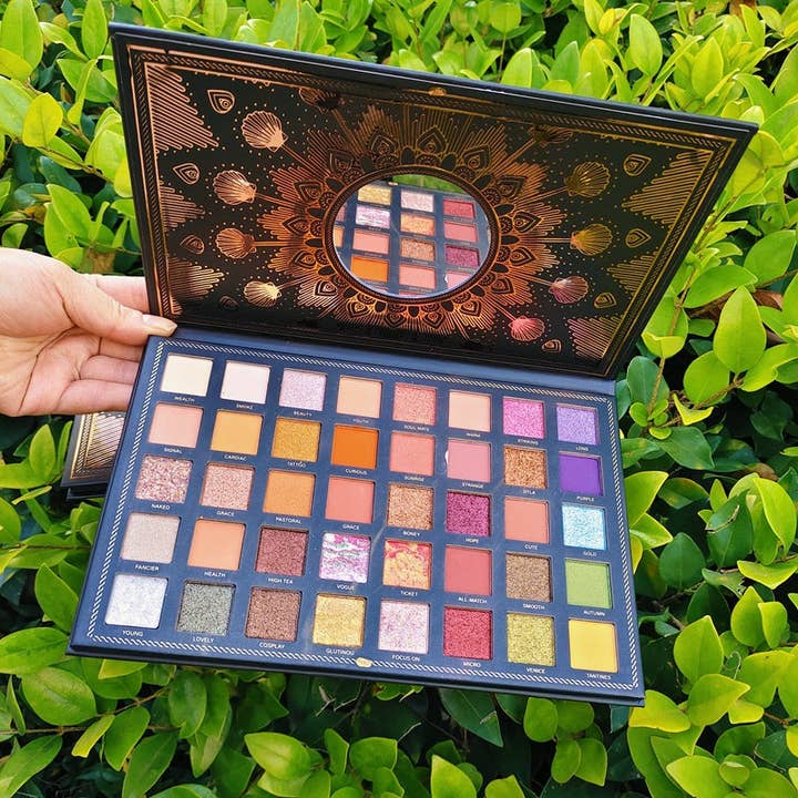 FurDecoration - Wholesale Eyeshadow Palette - Glitter Eyeshadow Palette - 40 Vibrant Colors4