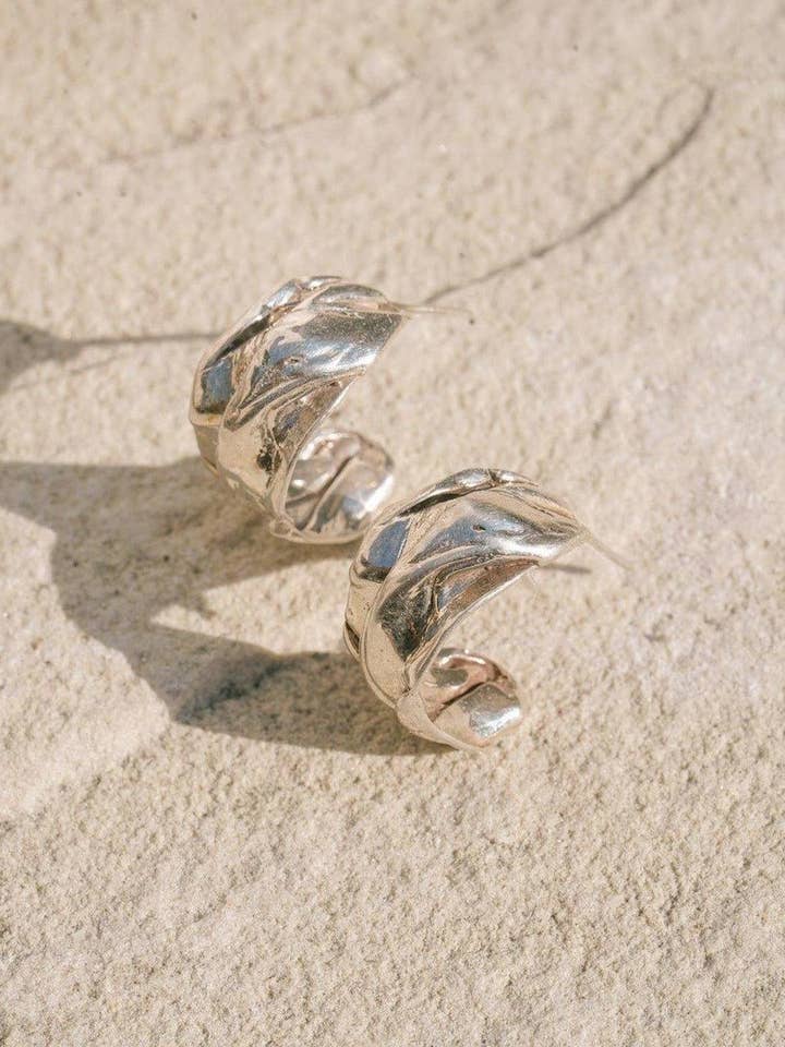 Orecchini a Cerchio Eureka Chunky in argento per la vendita all'ingrosso da parte di Dea Dia