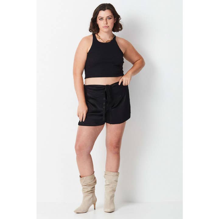 Short de salon en satin - Noir pour la vente par 17 Sundays