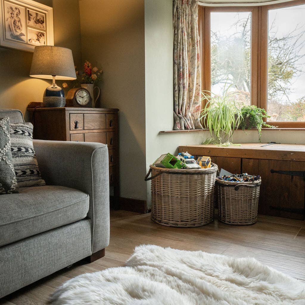 Arthur Cameron – wholesale Basket – Antique Wash Rope Wicker Lined Storage Basket Planter | Log1