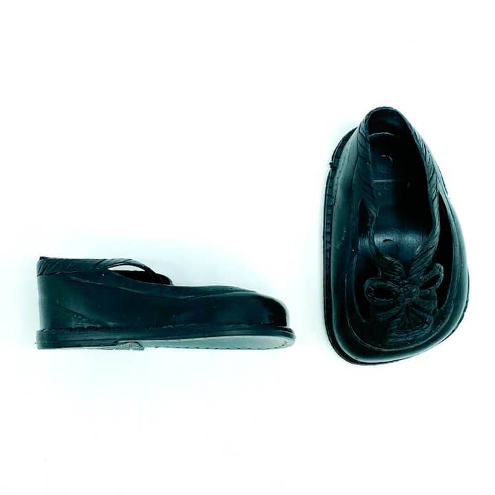 Folk ArtesanÃa Muñecas - Wholesale Doll Accessory Kit - Kids - Pair of quality rubber shoes for dolls measure 6x3.5 cm1