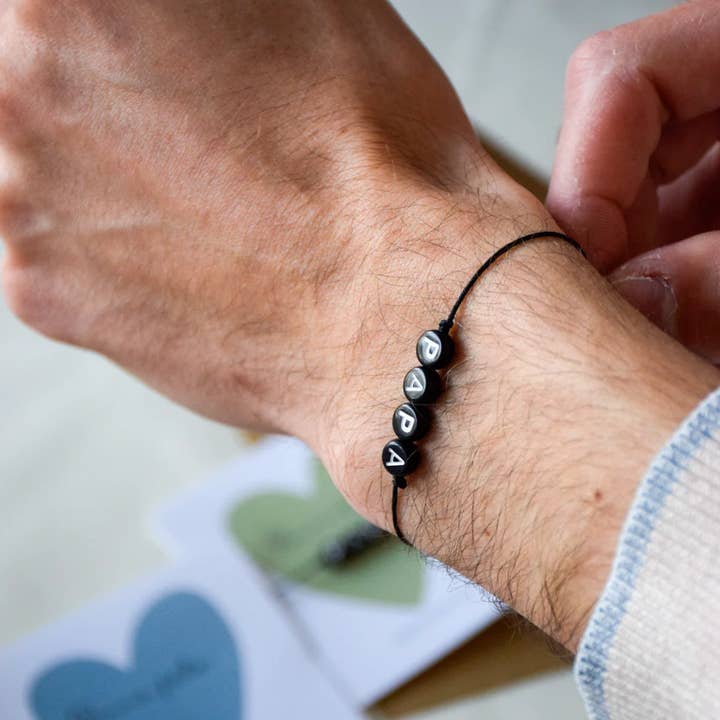 Atelier Thamaïs – Engroshandel Perlearmbånd – Armbånd på kort "Glædelig fars dag"