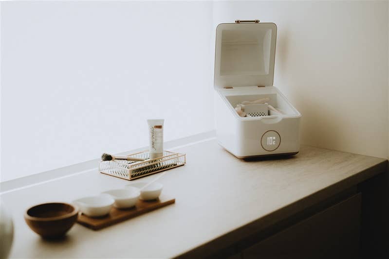 Beautigloo - Wholesale Makeup Storage Box - Refrigerated Beauty Box5