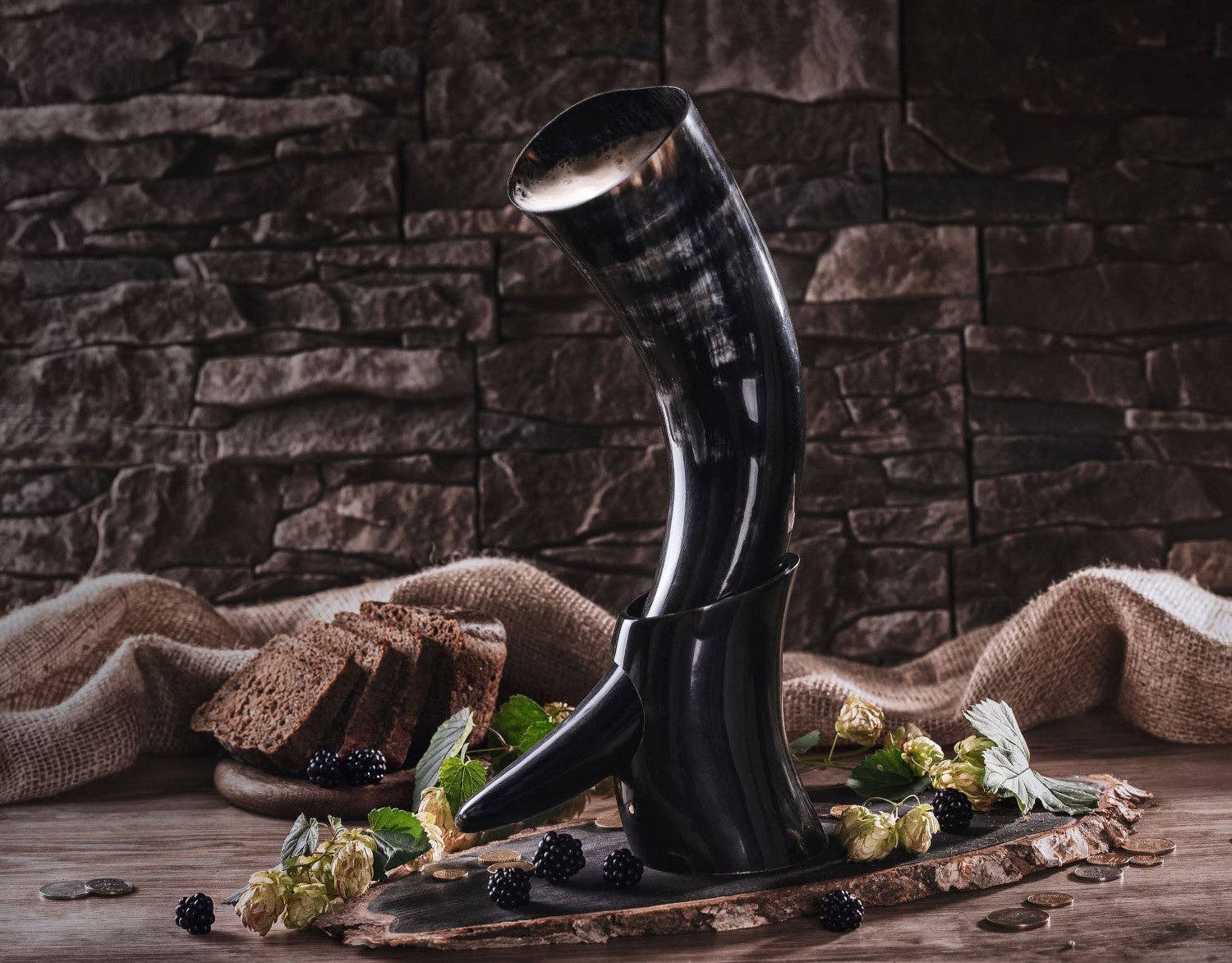 Norse Tradesman – wholesale Dricksglas och koppar – Vikingasdrickshorn med stativ44