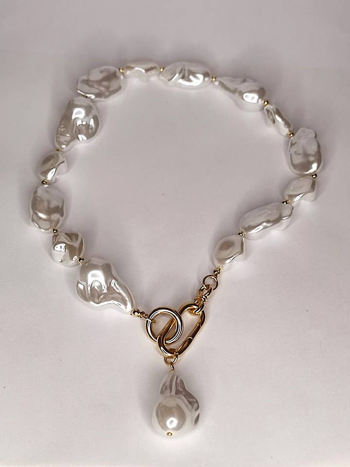 Big Chunky Shiny Pearl Necklace for wholesale by D LINE