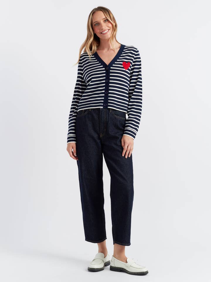 Cardigan Breton Cœur en Mérinos Bleu Marine-Crème pour la vente par Chinti & Parker