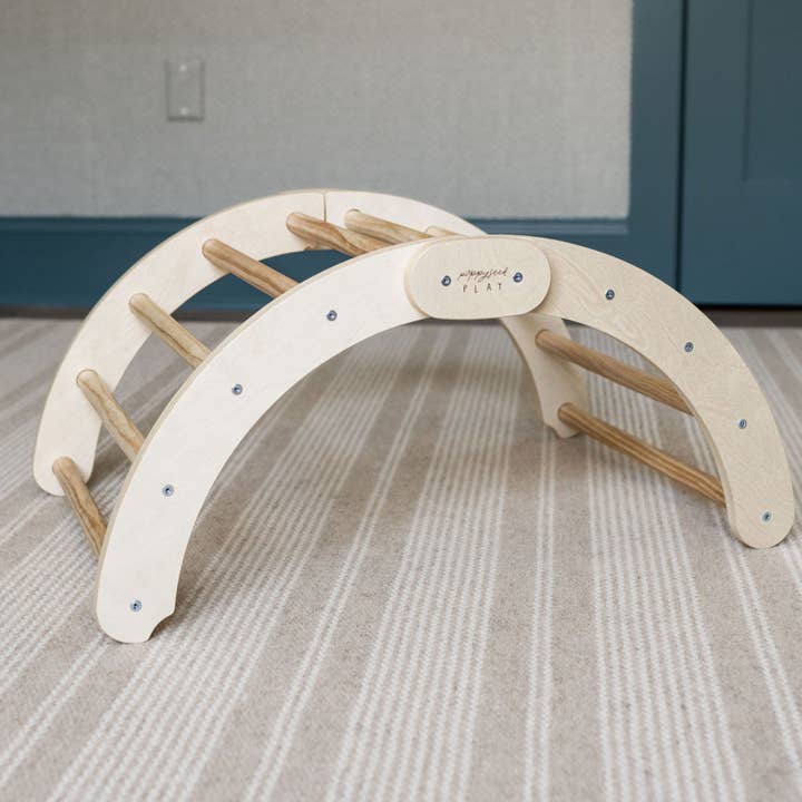 Poppyseed Play - Vente Jouet en bois – enfant - Arche d'escalade pliable1